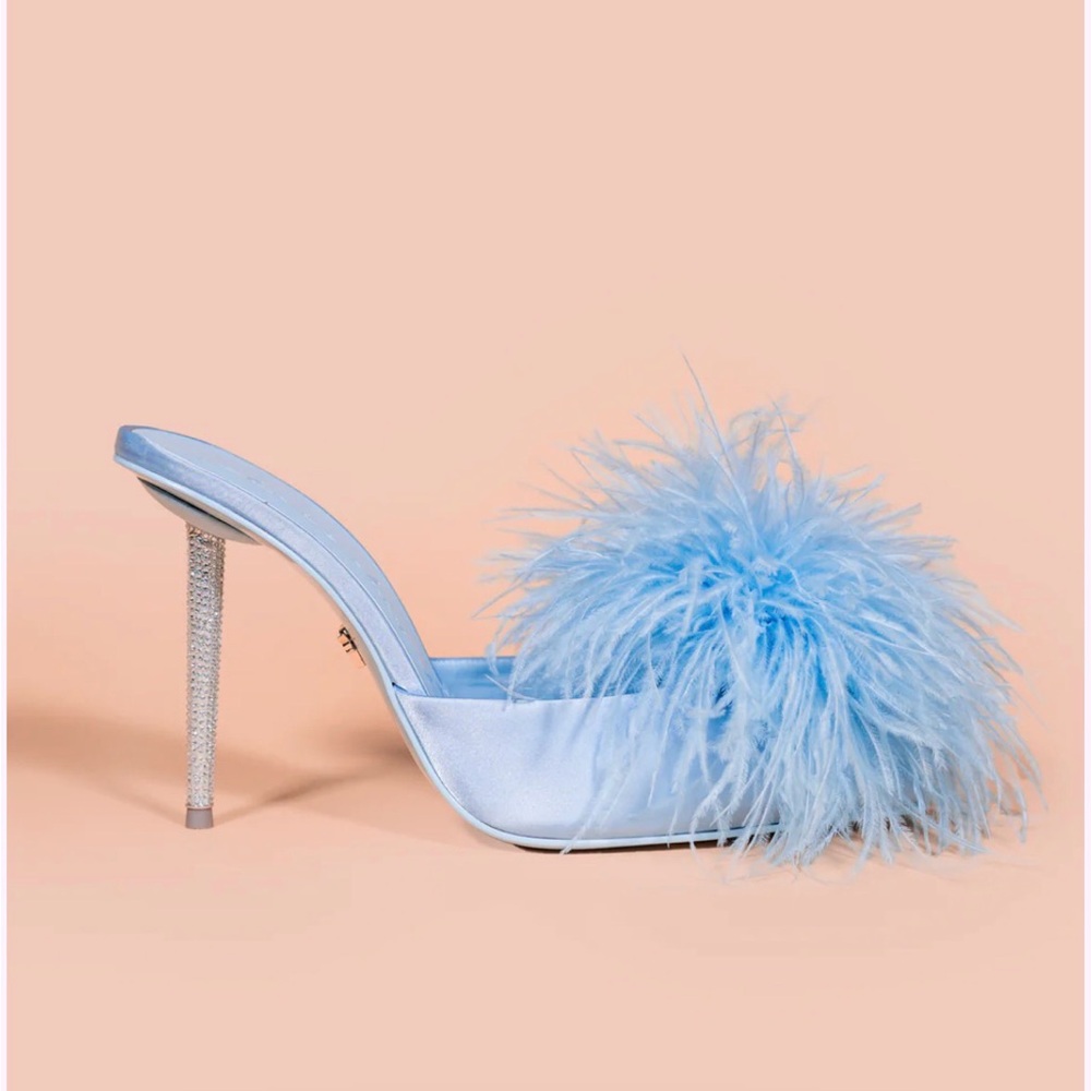 Elegant Blue Feathered Women's Heels